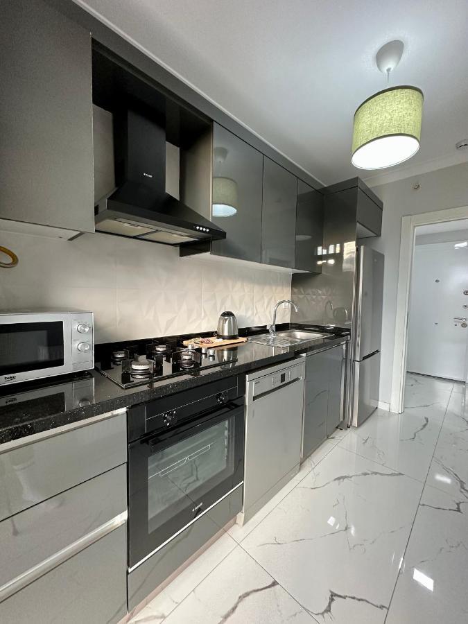 اسطنبول Sisli Modern Residence, 2 Bedroom Apartments, 250M Metro Station المظهر الخارجي الصورة